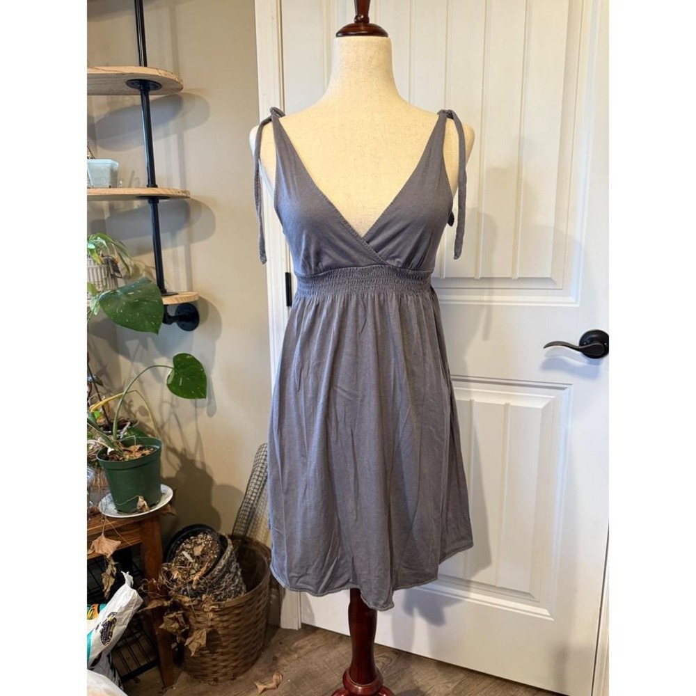 American Eagle Outfitters Gray Smocked Empire Waist Sundress Tie Shoulder Size S